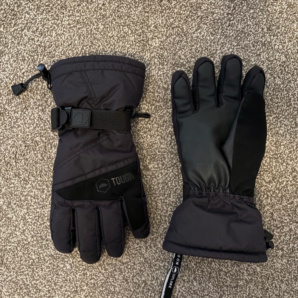Black Insulated Winter Gloves with Strap